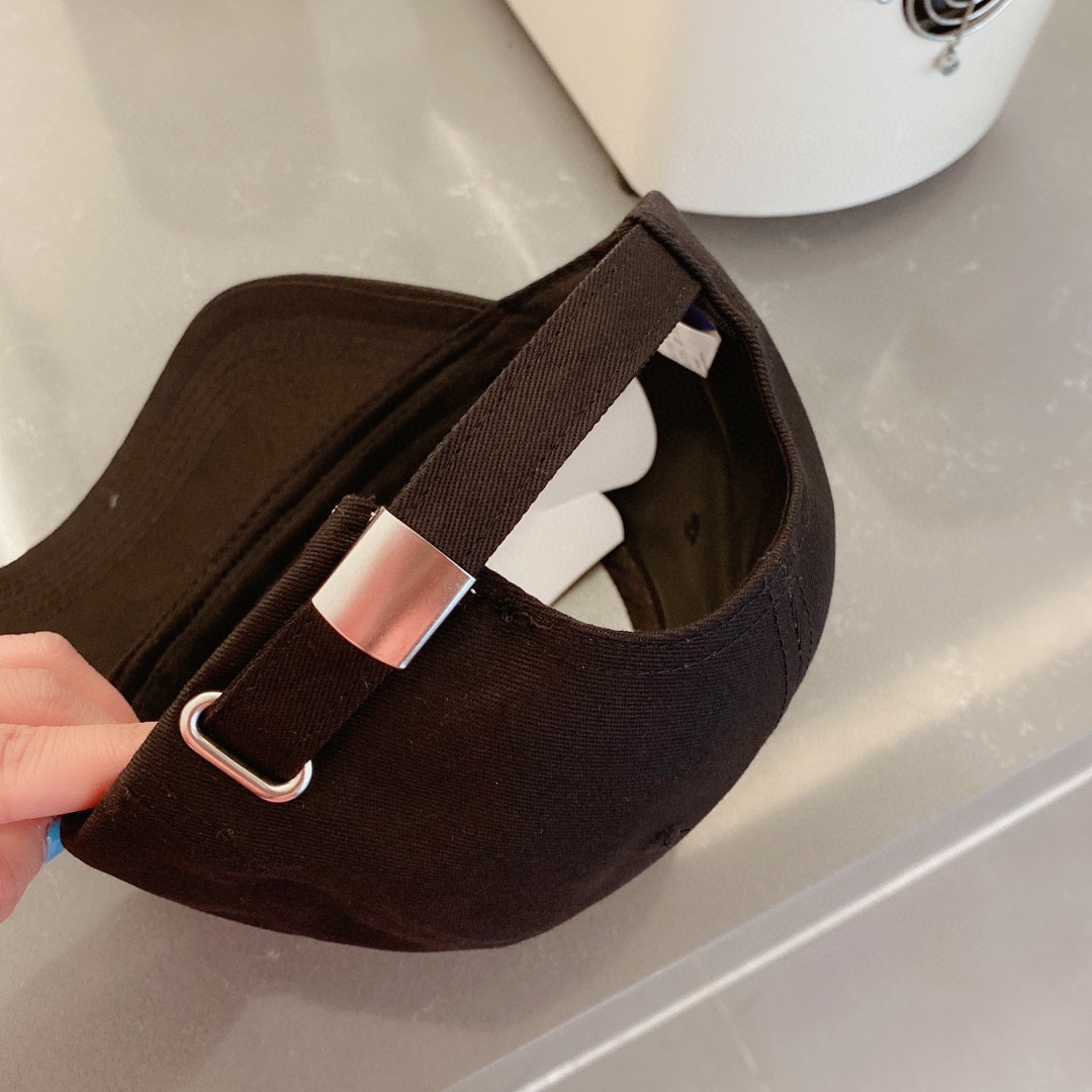 【LOUIS VUITTON   ルイヴィトン 】【数量限定】 野球帽 / ハット