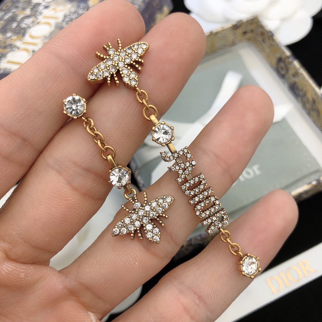 【DIOR】 ディオール   ファッションスタイルのイヤリング