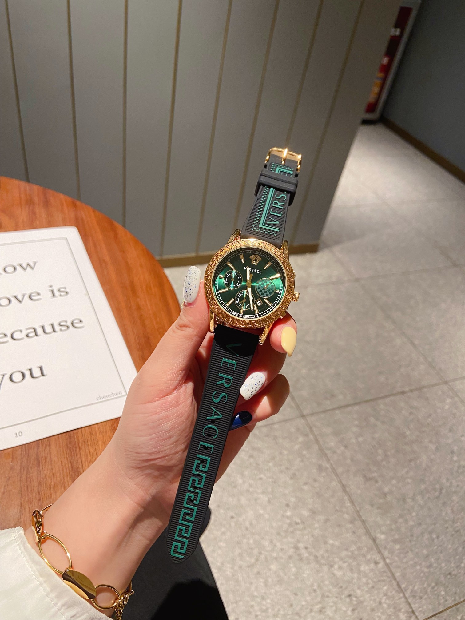 【2024】VERSACE  ( ヴェルサーチ)  腕時計 40*10MM