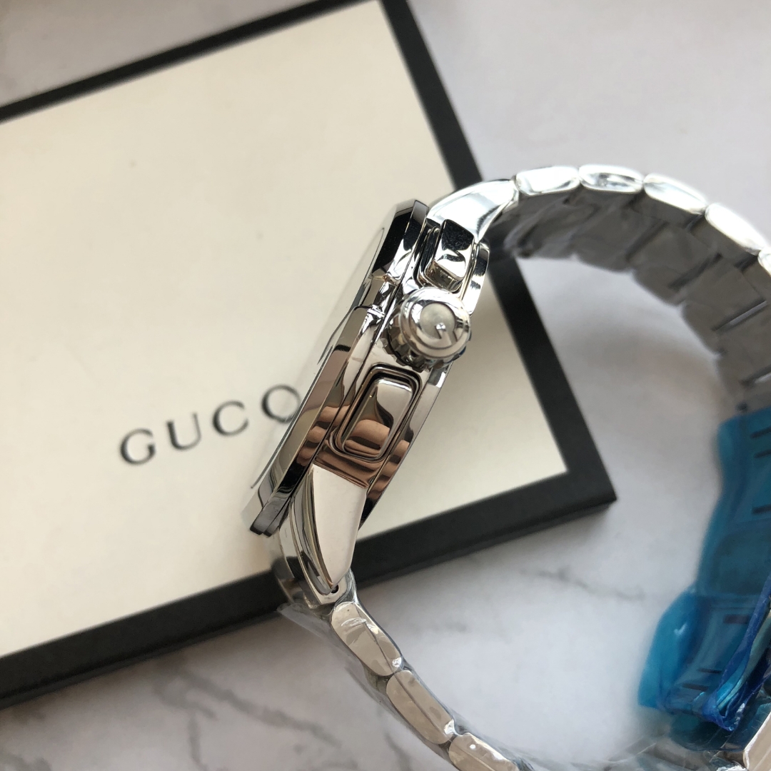 GUCCI( クッチ)  腕時計44MM