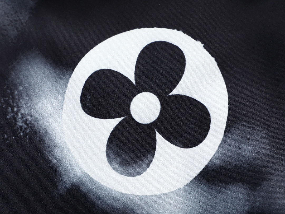 【LOUIS VUITTON   公式旗艦店】 ルイヴィトン  ショートパンツ  ご好評に付き再入荷！