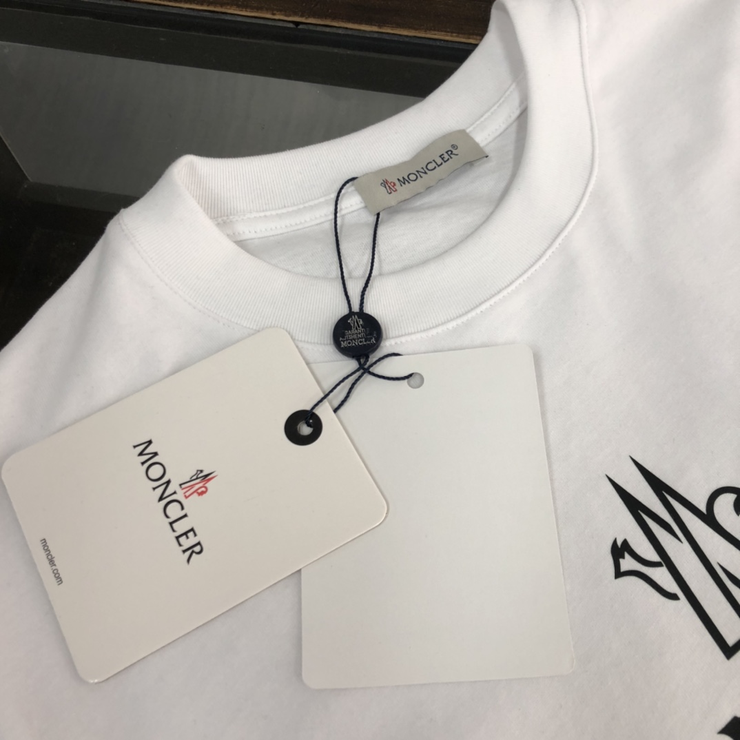 MONCLER モンクレール　2023　半袖シャツ　Tシャツ　長く着て変形しにくい　シンプルの風格　ファッション　かっこいい　白　黒　男女兼用
