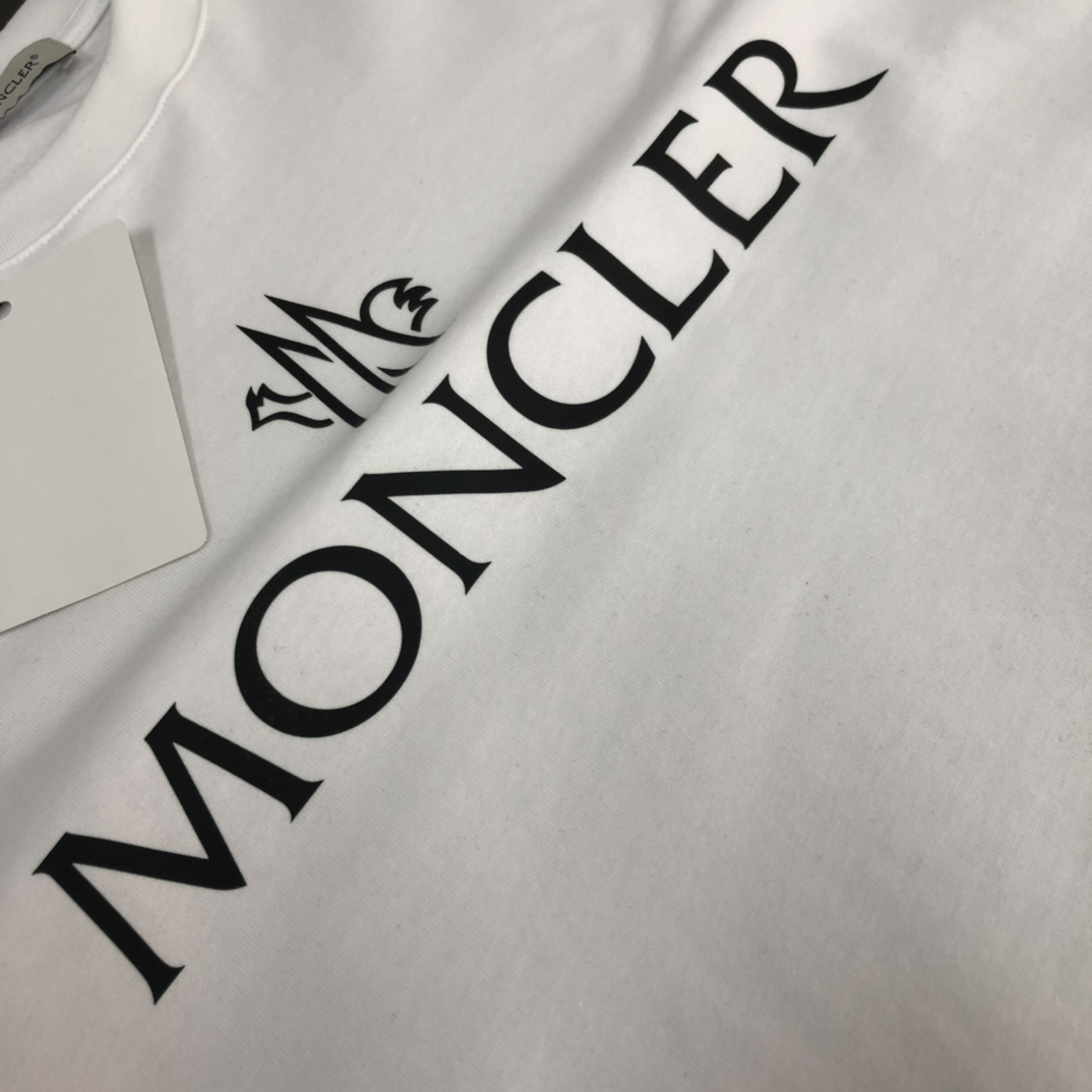 MONCLER モンクレール　2023　半袖シャツ　Tシャツ　長く着て変形しにくい　シンプルの風格　ファッション　かっこいい　白　黒　男女兼用