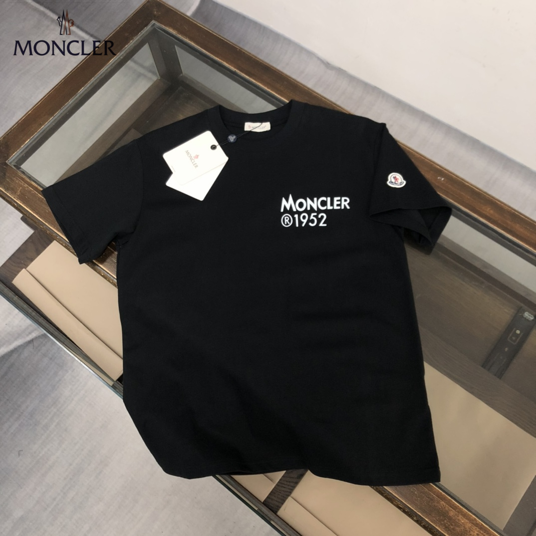 【2024】MONCLER モンクレール 半袖シャツ　Tシャツ　長く着て変形しにくい　シンプルの風格　ファッション　かっこいい　白　黒　男女兼用
