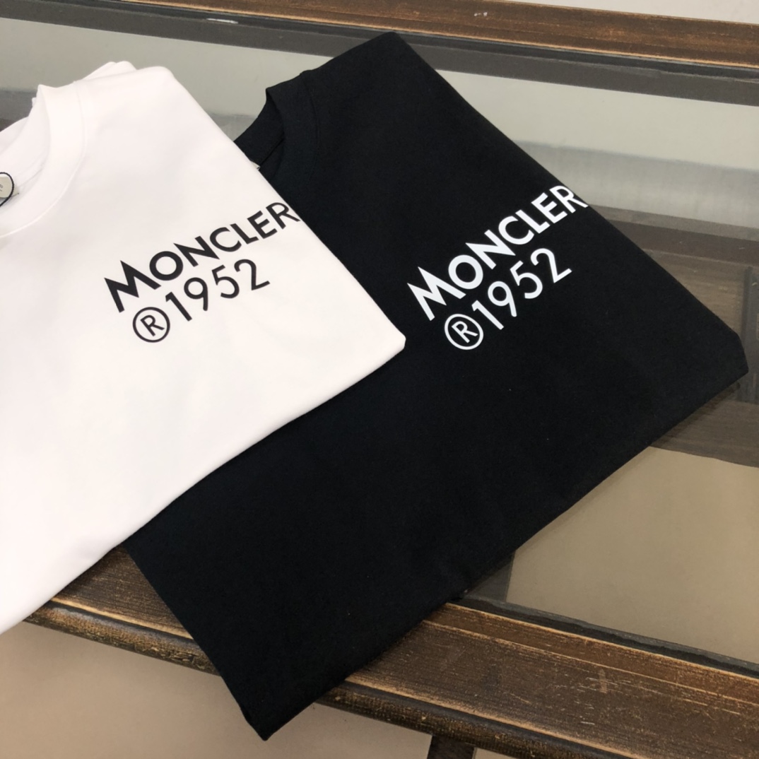 【2024】MONCLER モンクレール 半袖シャツ　Tシャツ　長く着て変形しにくい　シンプルの風格　ファッション　かっこいい　白　黒　男女兼用