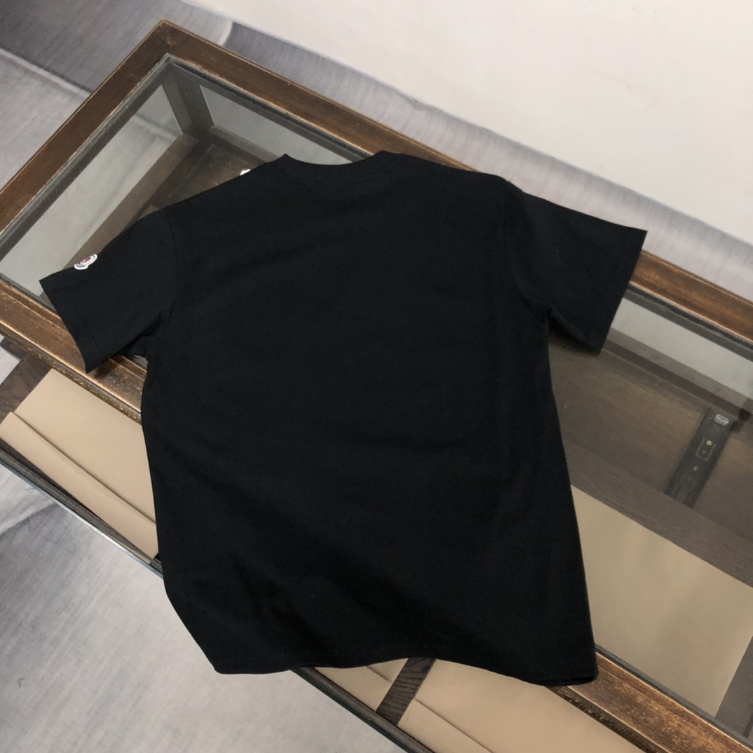 【2024】MONCLER モンクレール 半袖シャツ　Tシャツ　長く着て変形しにくい　シンプルの風格　ファッション　かっこいい　白　黒　男女兼用
