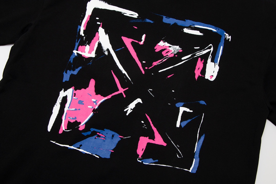【2024】Off-White(オフホワイト)  半袖シャツ　Tシャツ 落書き矢じり　油絵 100％純綿生地　　快適　通気性が良い　シンプルの風格　かっこいい　白　黒　男女兼用