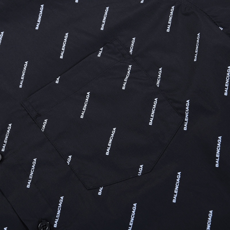 Balenciaga 春　長袖　シャツ　白　黒　ロゴ　アルファベットのプリント