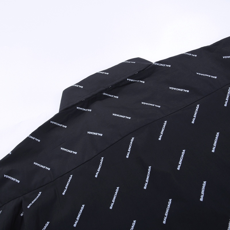 Balenciaga 春　長袖　シャツ　白　黒　ロゴ　アルファベットのプリント