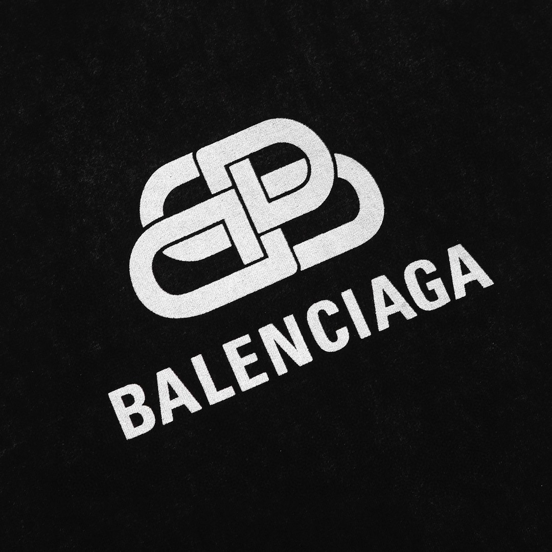 BALENCIAGA バレンシアガの新型のバックルのプリントロゴのプリントの半袖 Tシャツ