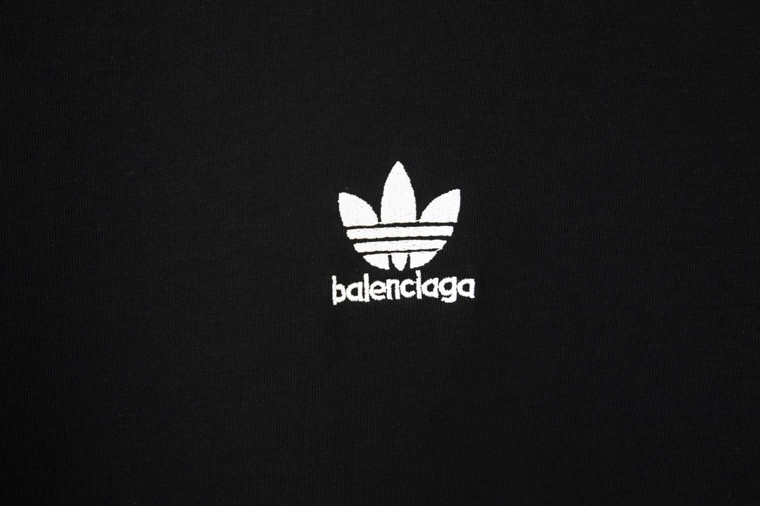 【2024】balenciaga BLCG＆addidas コラボアルファベット刺繡Tシャツ
