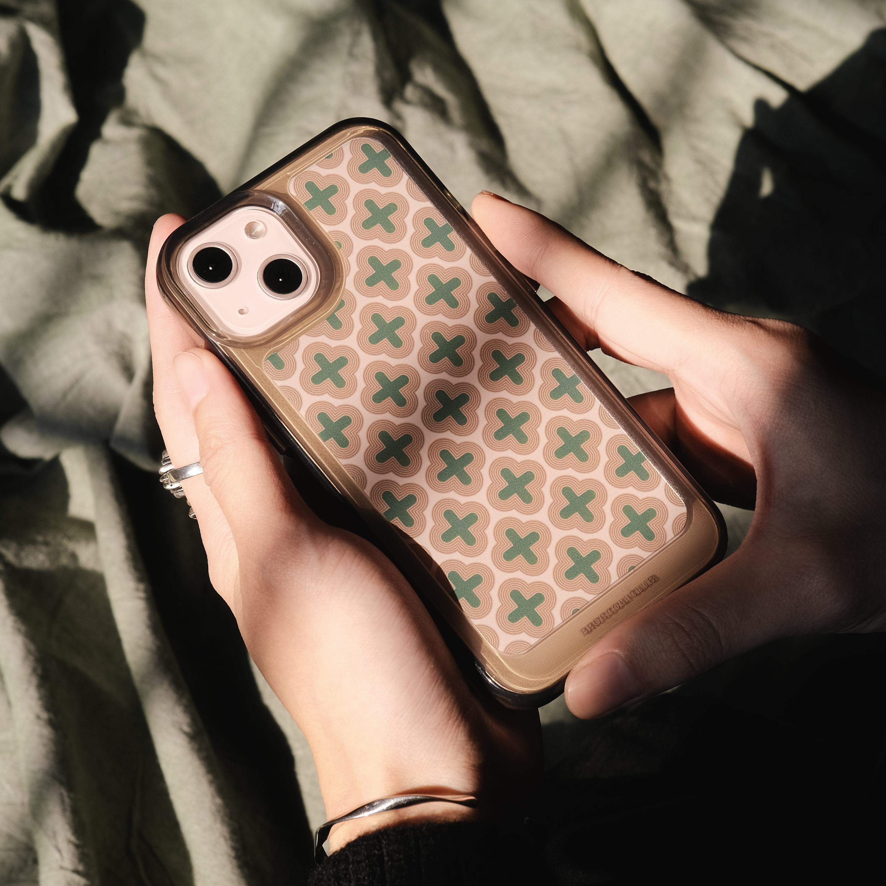 レトロクロス柄 キャラメル色 透明シリコンiPhoneケース-hmcase