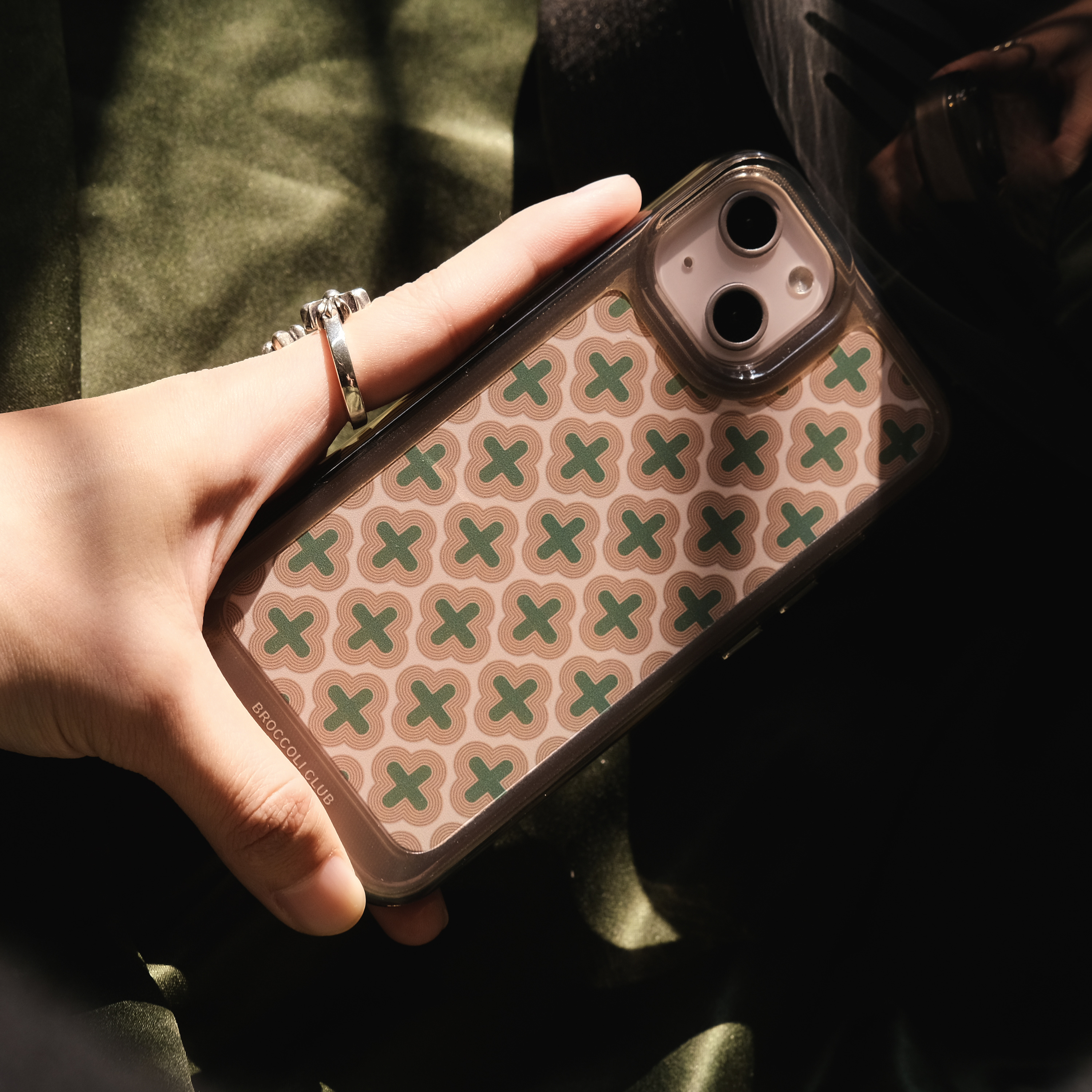 レトロクロス柄 キャラメル色 透明シリコンiPhoneケース-hmcase