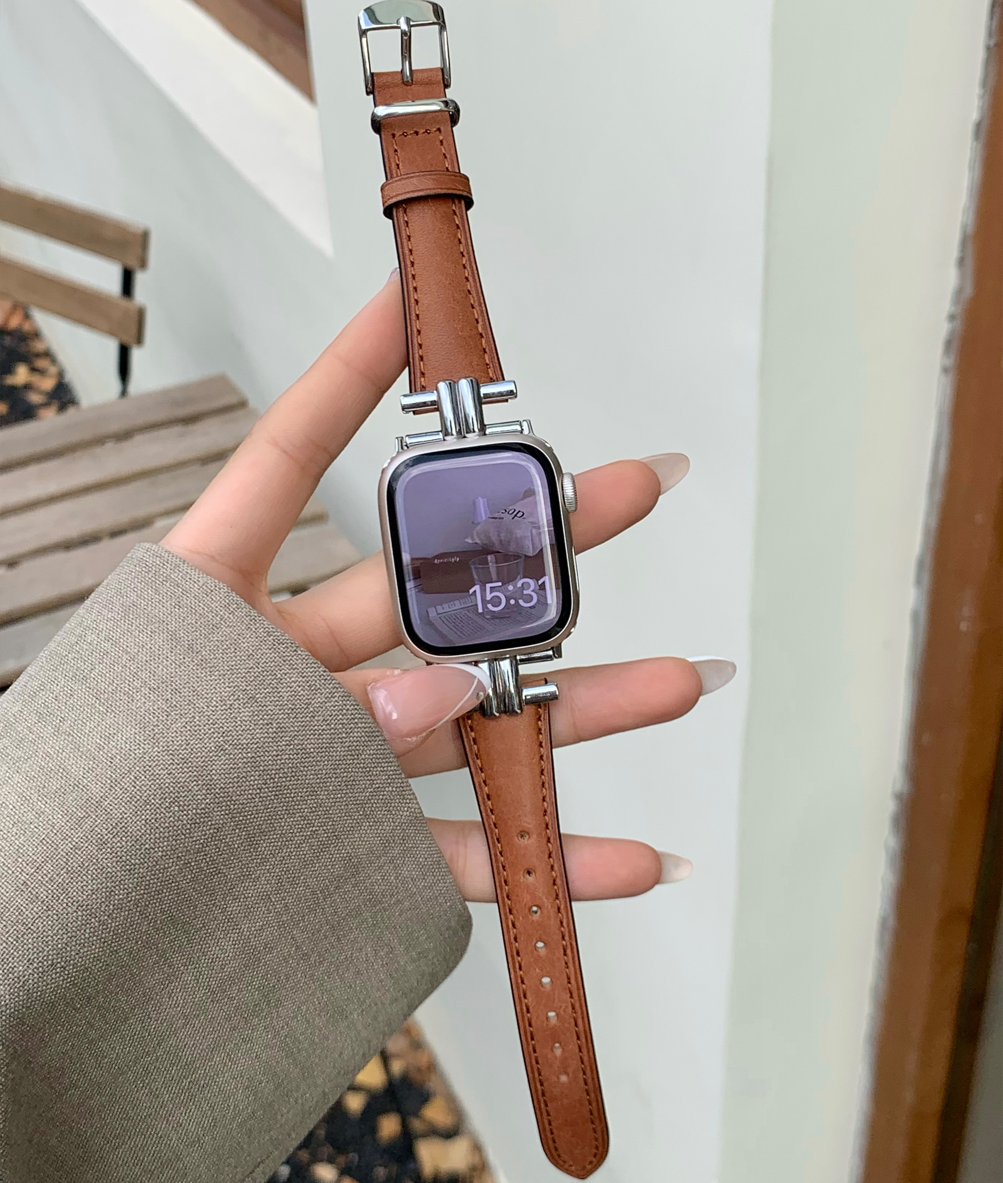 レトロレザー メタルバックルApple Watchバンド