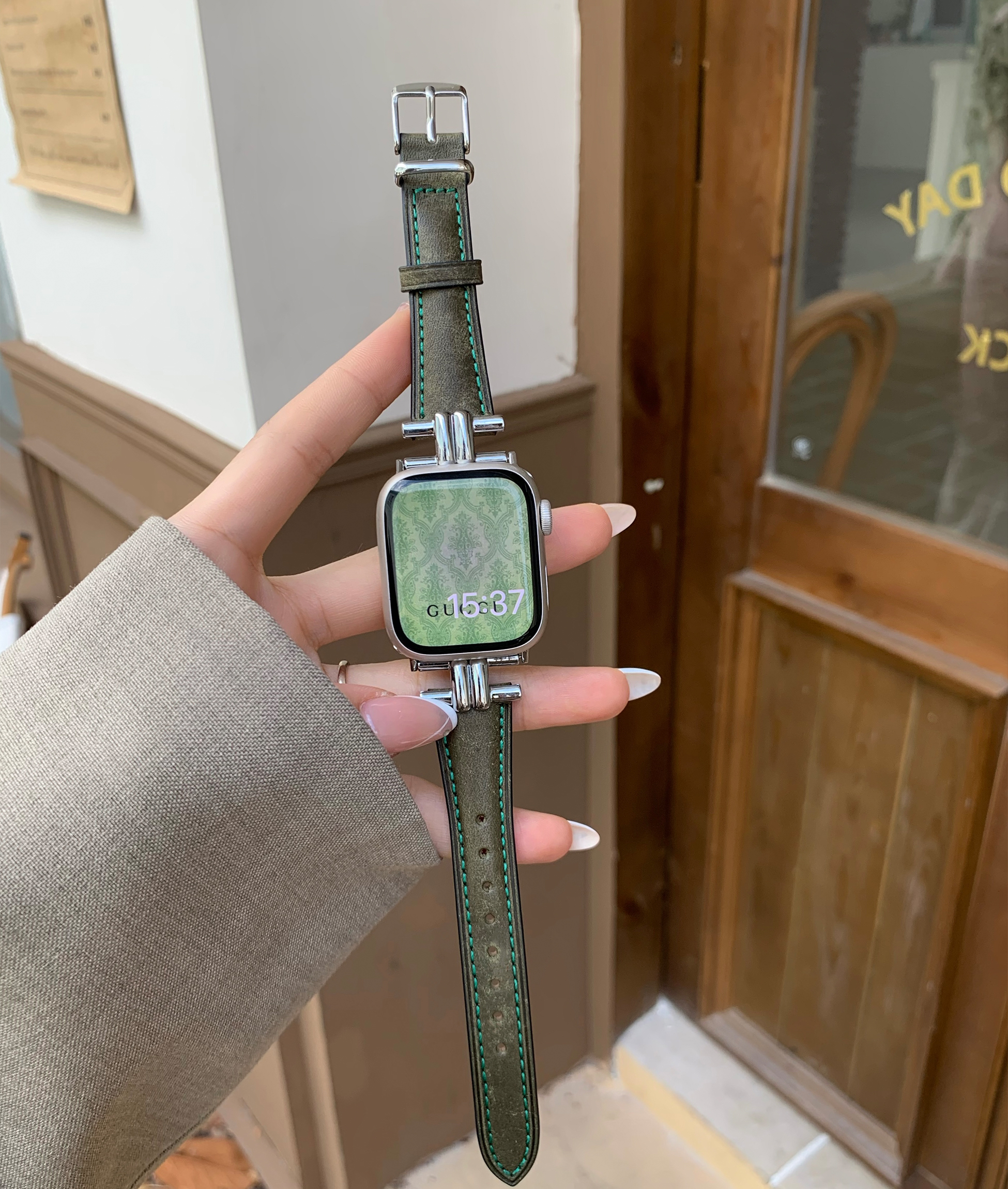 レトロ本革メタルバックルApple Watchバンド-hmcase