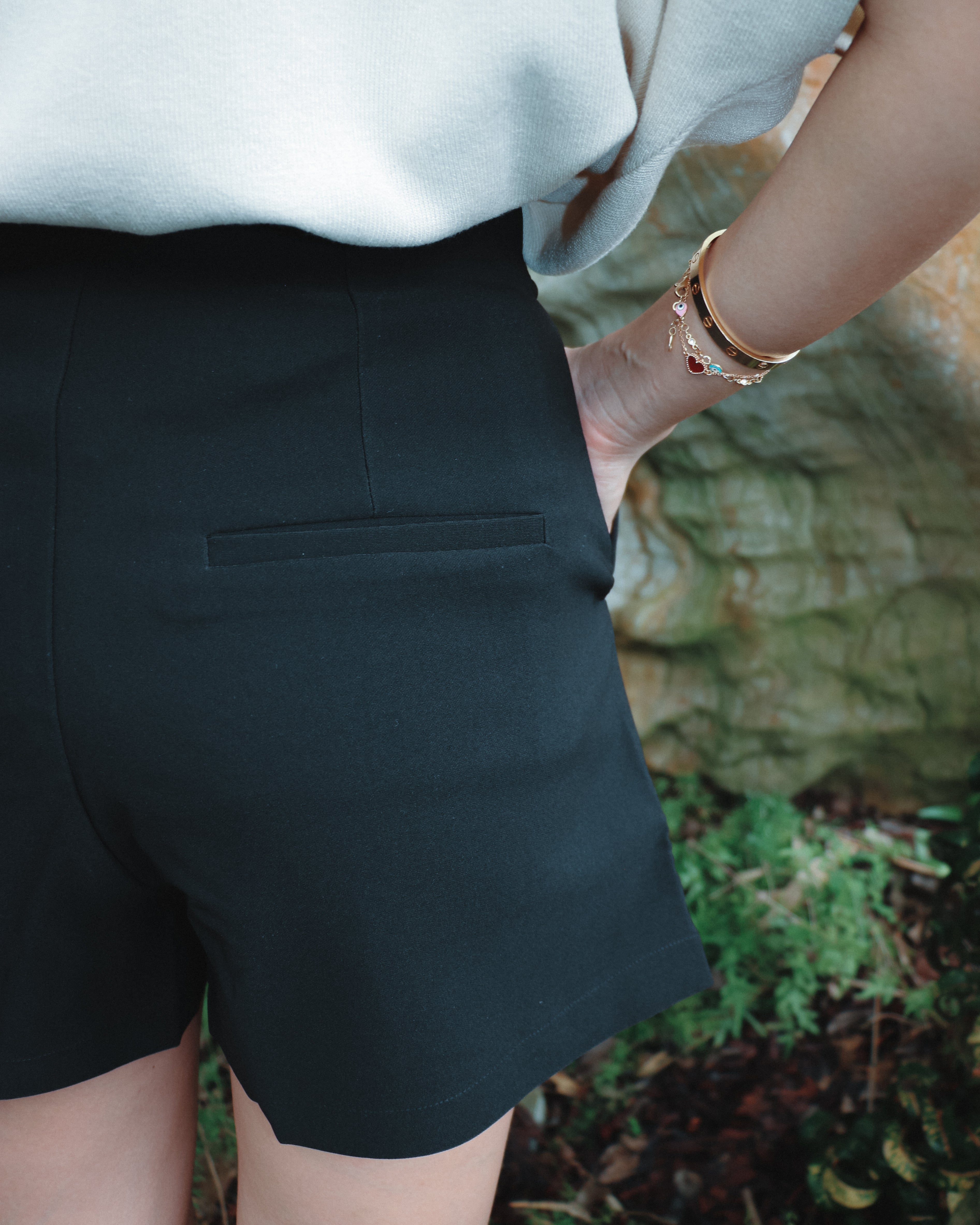 Avery Shorts in Black