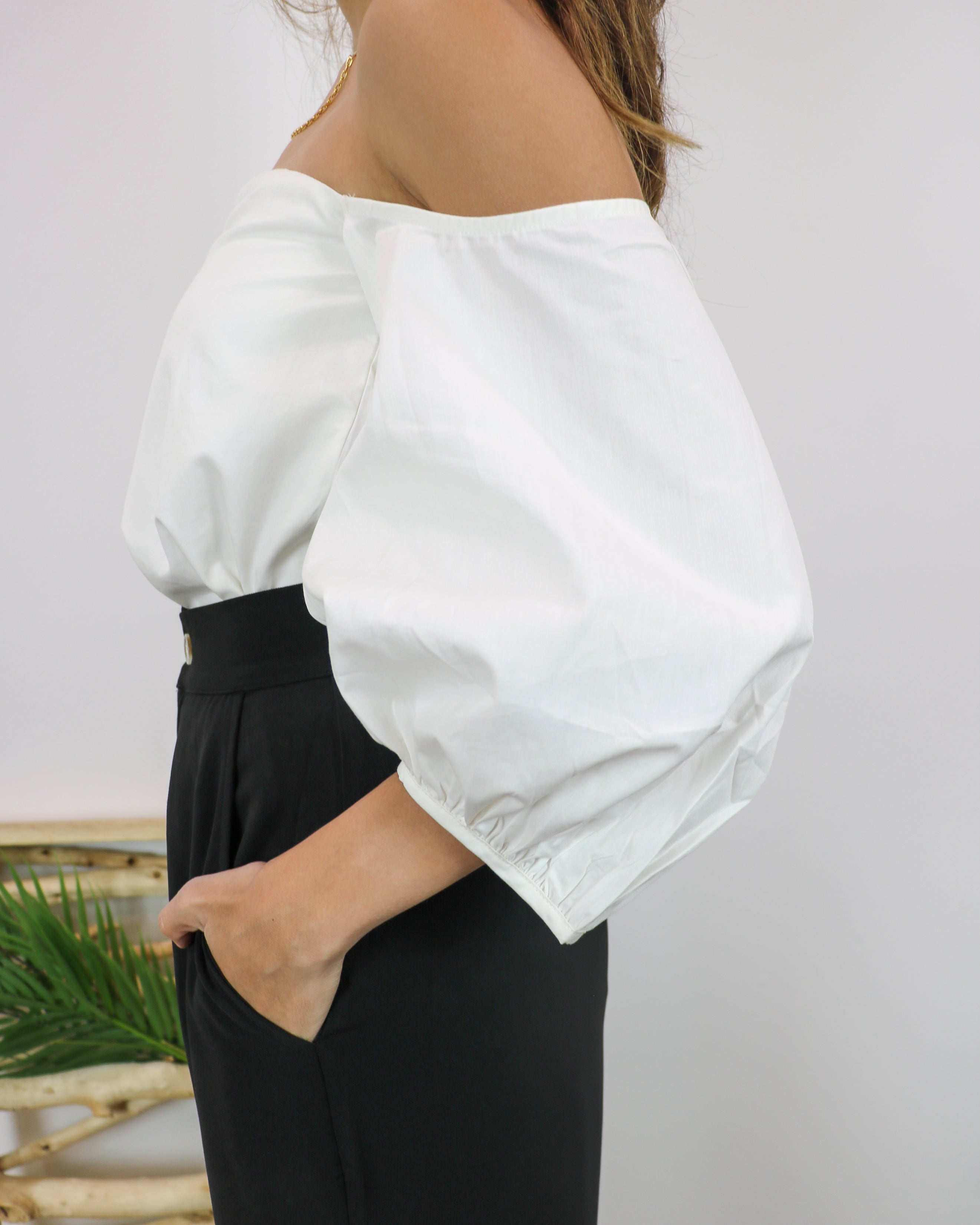[Jenesyss] Tabitha Off Shoulder Top in White