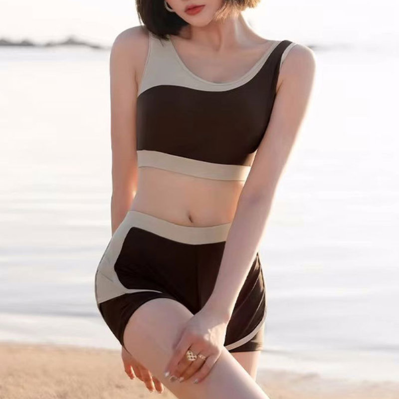 保守顯瘦遮肚海邊防曬平角三件套運動分體泳裝