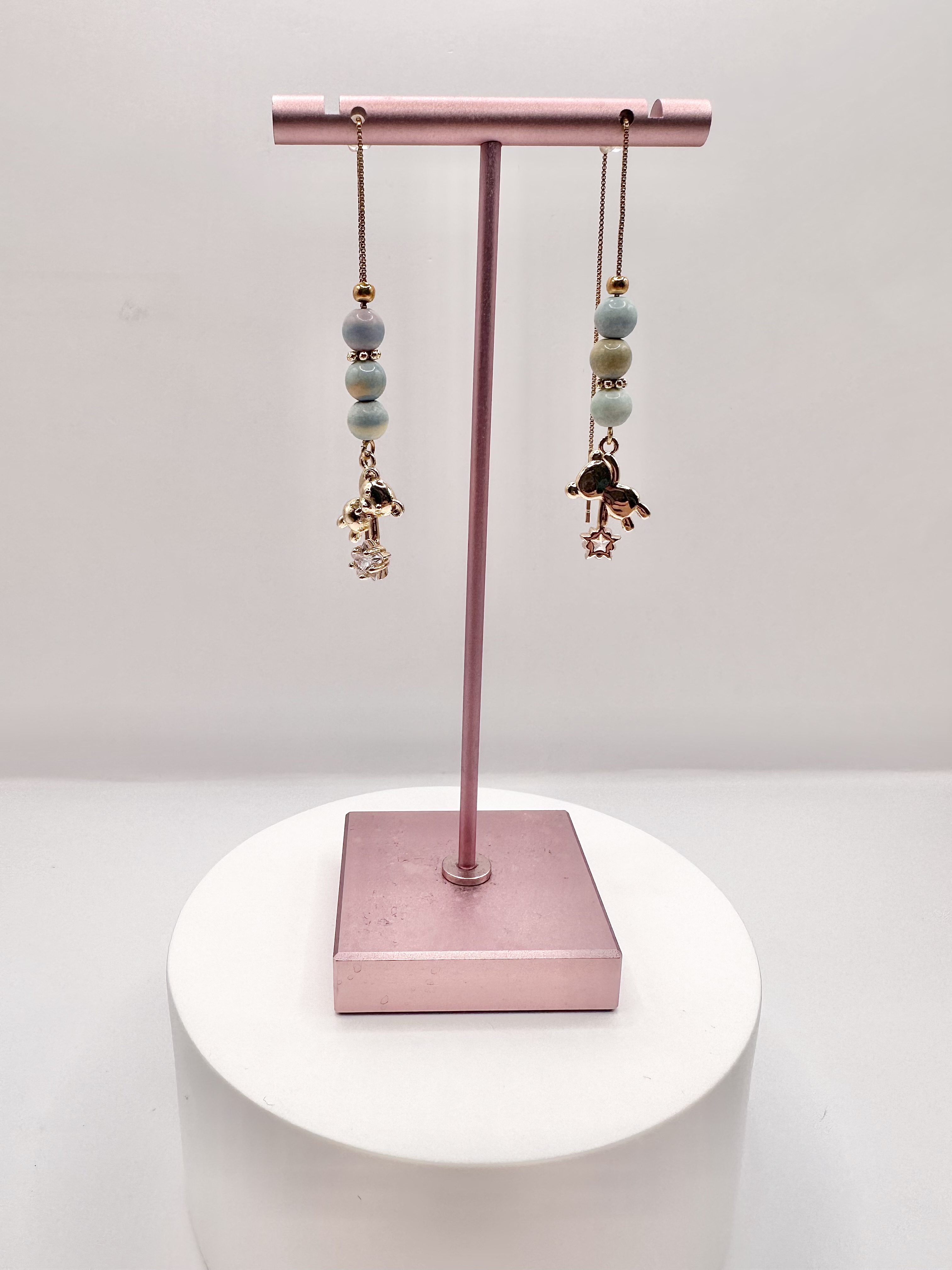 Tiny Alashan Agate w Bears Earring