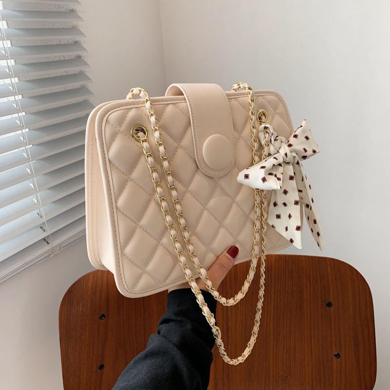 ボウチェーンショルダーバッグ