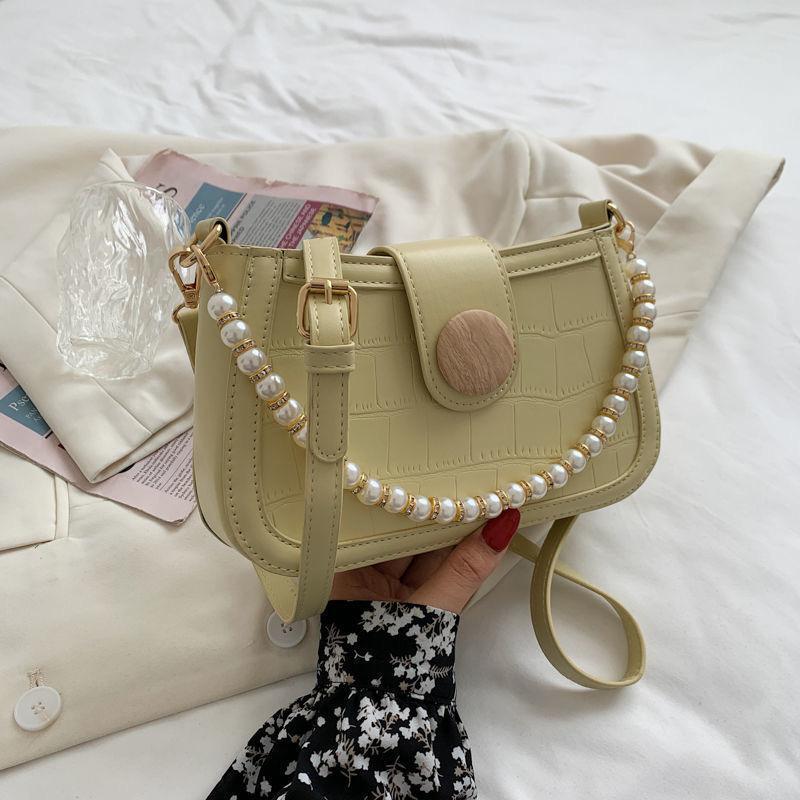 パールチェーンショルダーバッグ