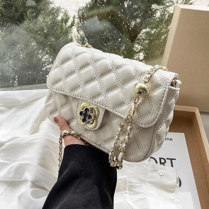 人気のオールマッチ斜めショルダーバッグ