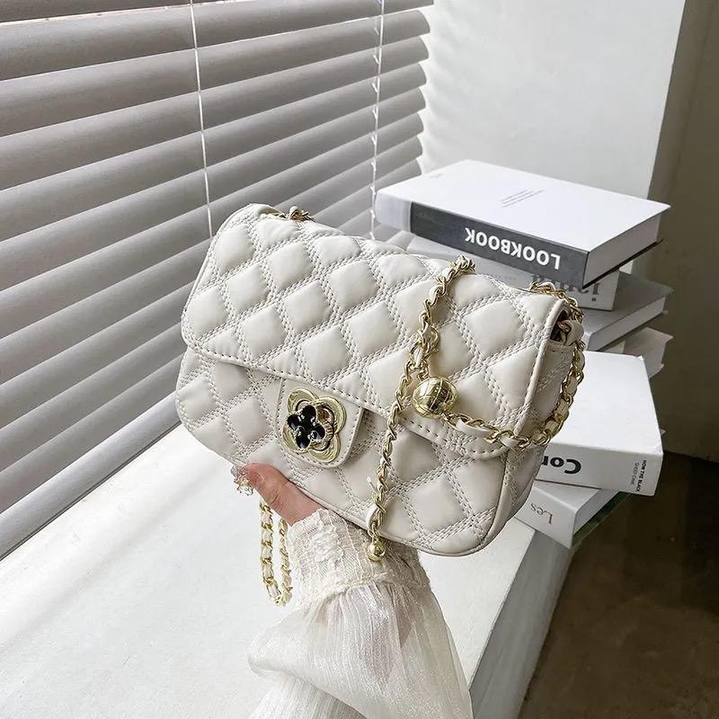 人気のオールマッチ斜めショルダーバッグ