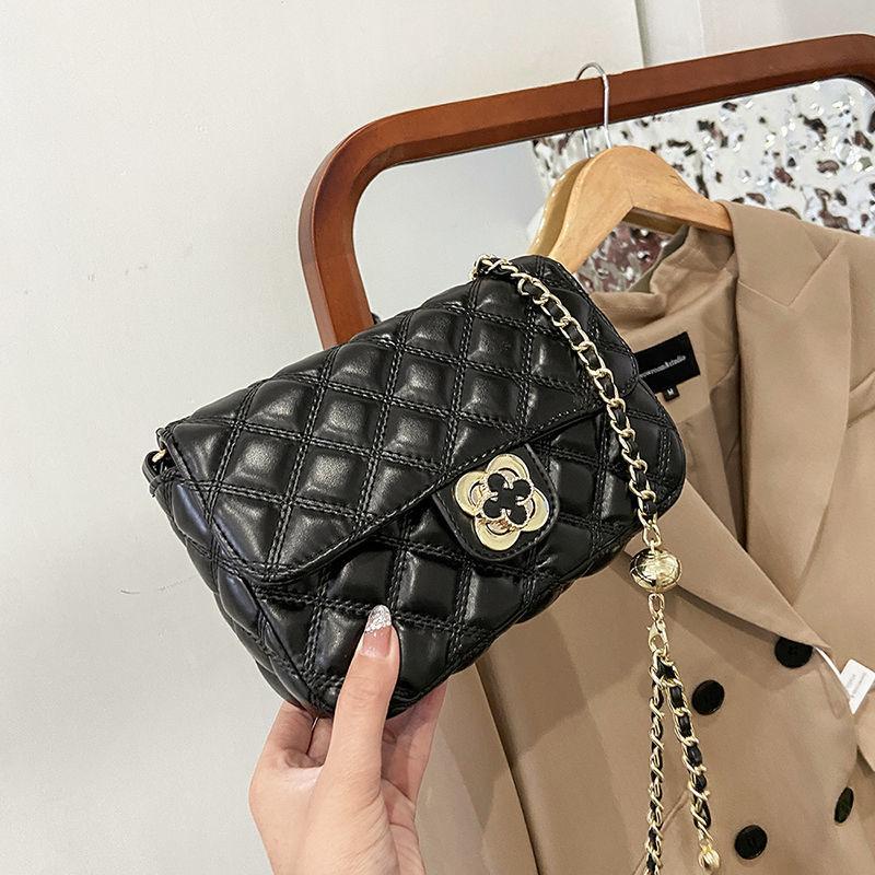 人気のオールマッチ斜めショルダーバッグ