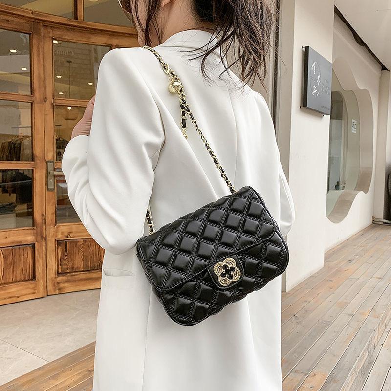 人気のオールマッチ斜めショルダーバッグ