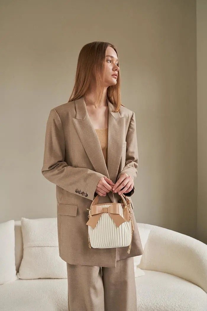 ボウチェーンクロスボディバッグ