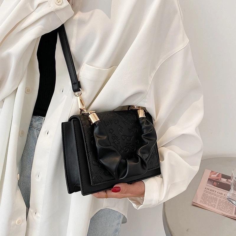 人気のシングルショルダーバッグ