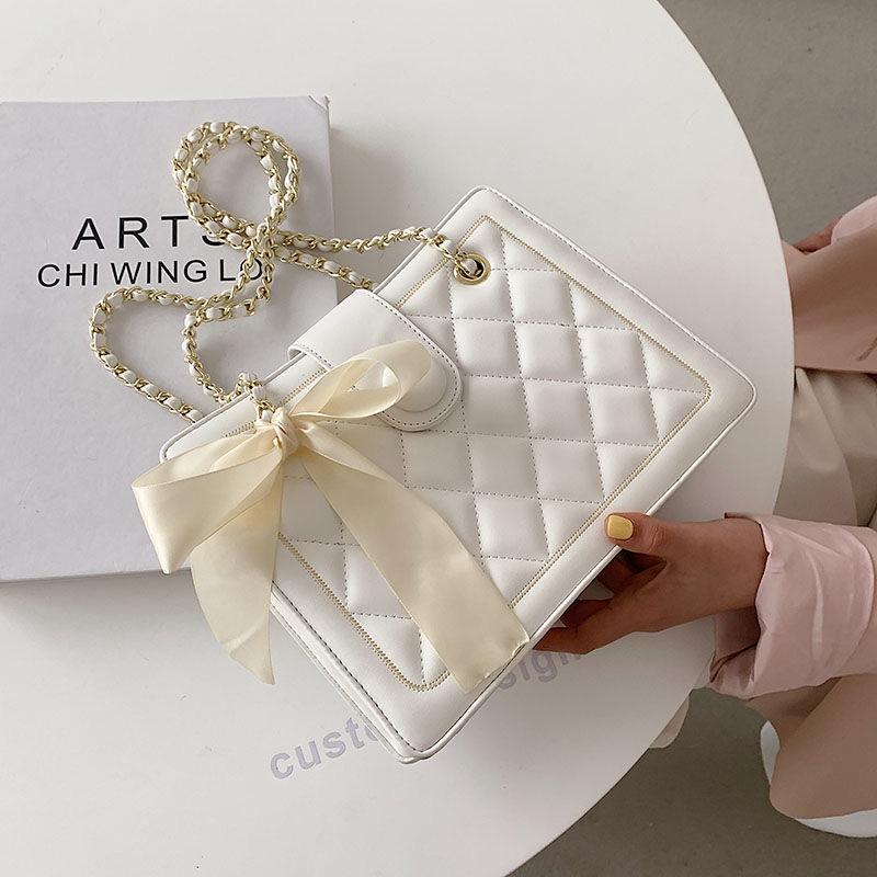 チェーンショルダーメッセンジャーバッグ