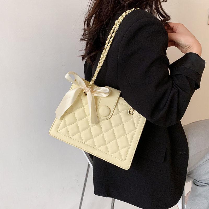 チェーンショルダーメッセンジャーバッグ