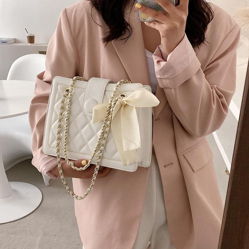 チェーンショルダーメッセンジャーバッグ