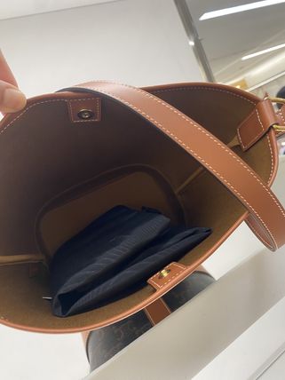 CELINE ショルダーバッグ・ポシェット CELINE【入手困難】スモールバケット/トリオンフキャンバス 全色(9)