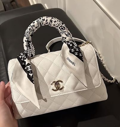 CHANEL ショルダーバッグ・ポシェット 【超入手困難☆在庫確保済！】CHANEL ココハンドル 24cm バッグ