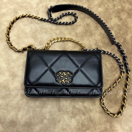 CHANEL ショルダーバッグ・ポシェット 国内即発 CHANEL19 チェーンウォレット 3WAY 入手困難(8)