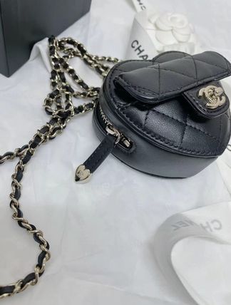 CHANEL ショルダーバッグ・ポシェット CHANEL　ハート　クラッチバック(2)