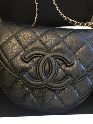 CHANEL ショルダーバッグ・ポシェット Chanel★(最新で即完売)大人気ココマークMessagerBag/AS3919(2)