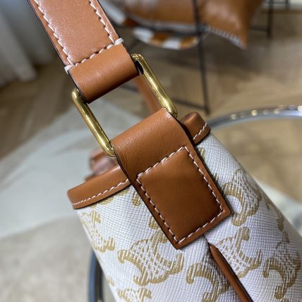 CELINE ショルダーバッグ・ポシェット CELINE【入手困難】スモールバケット/トリオンフキャンバス 全色(13)