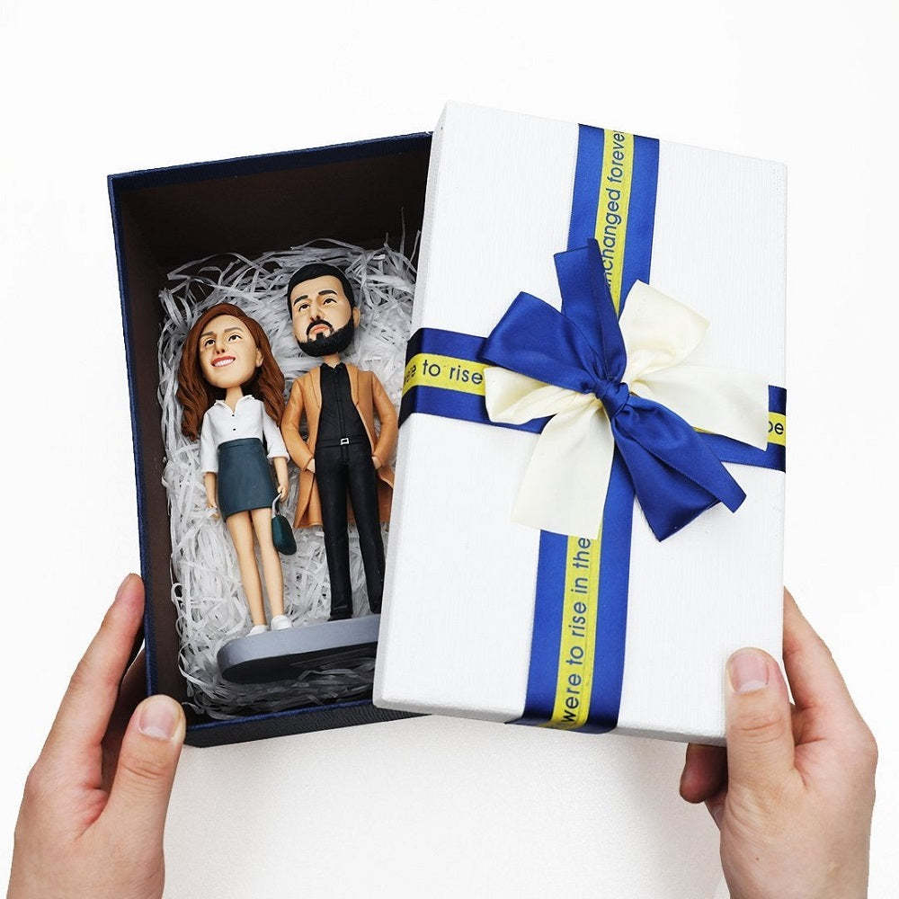 Wedding Couple Sitting Holding Laptop Custom Bobblehead with Engraved Text - soufeelmy