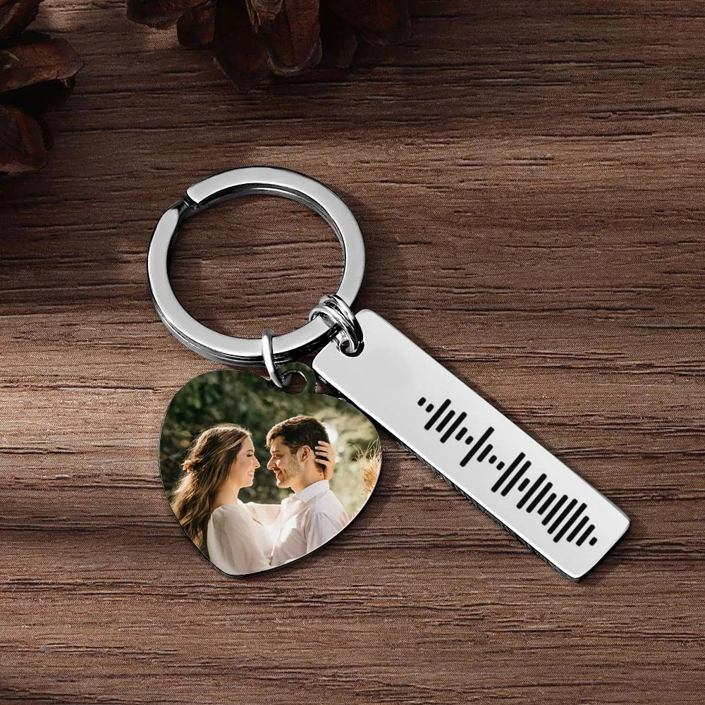 Personalized Scannable Music Code Keychain Custom Picture & Music Song Code Heart Couples Photo Keyring Gifts for Boyfriend - soufeelmy