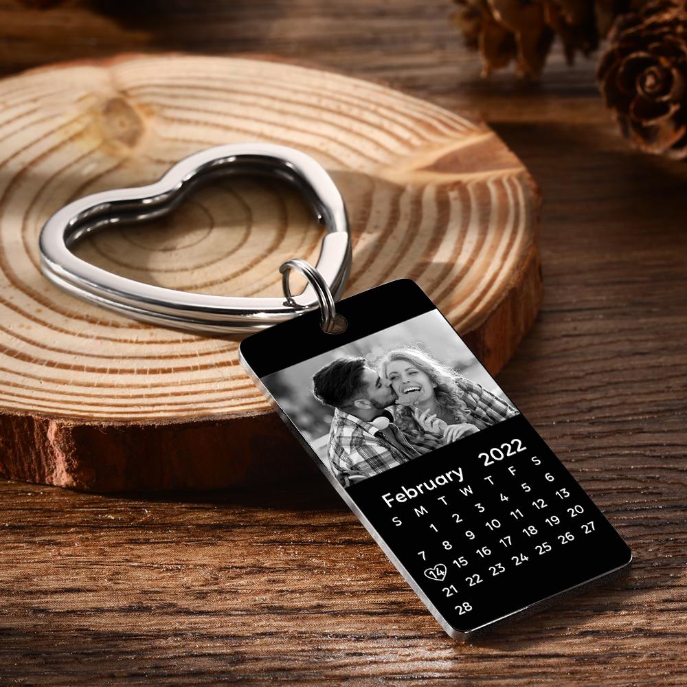 Personalized Calendar Photo Keychain Name Engraved Custom Pendant Keychain Gift for Couples - soufeelmy