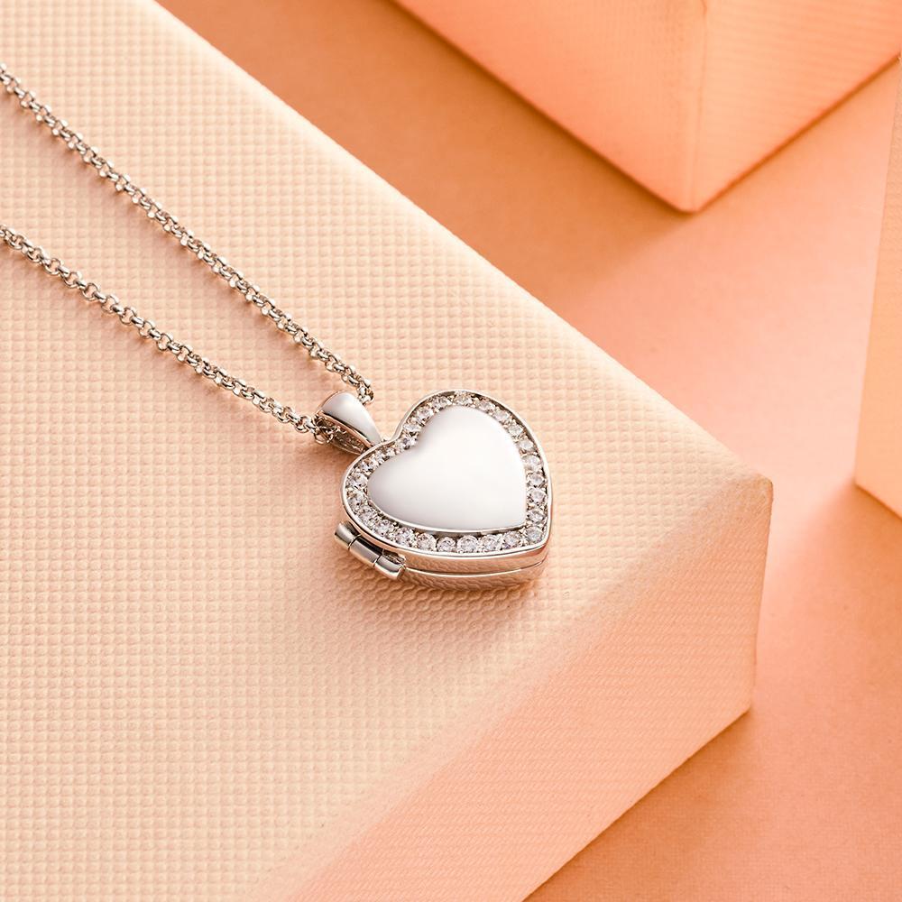 Custom Photo Engraved Necklace Heart Shaped Photo Locket Birthday Gifts For Women