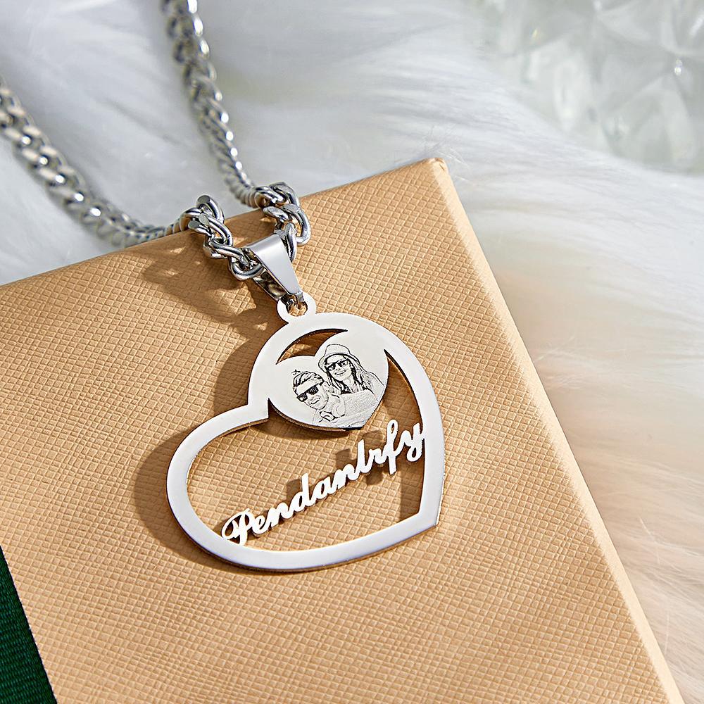 Personalized Photo Engraved Halo Heart Necklace in Gold, Silver & Rose Gold Heart Shaped Locket Pendant Photo Heart Necklace - soufeelmy