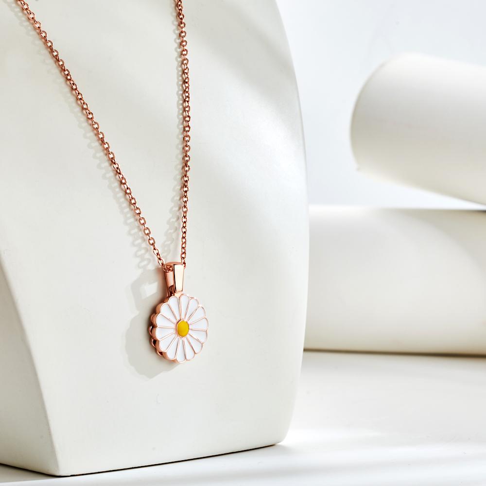 Engraved Daisies Necklace Personalized Flower Openable Pendant for Girls - soufeelau