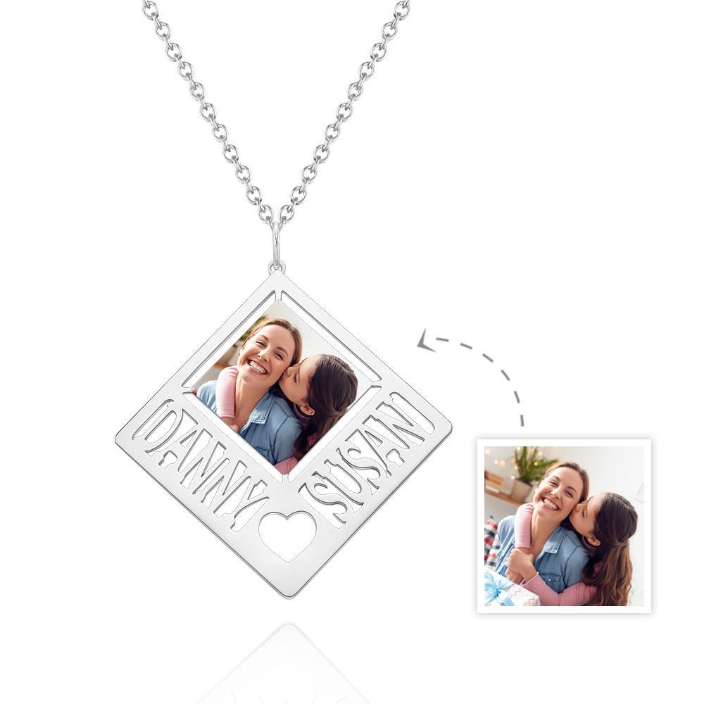Custom Photo Engraved Necklace Exquisite Round Gifts - soufeelau