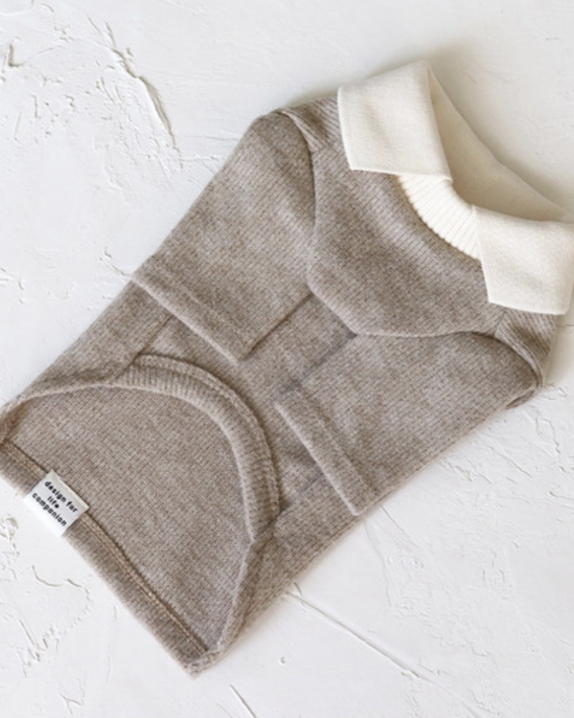 Chiot Blanc Knit Collar T-Shirt (Beige)