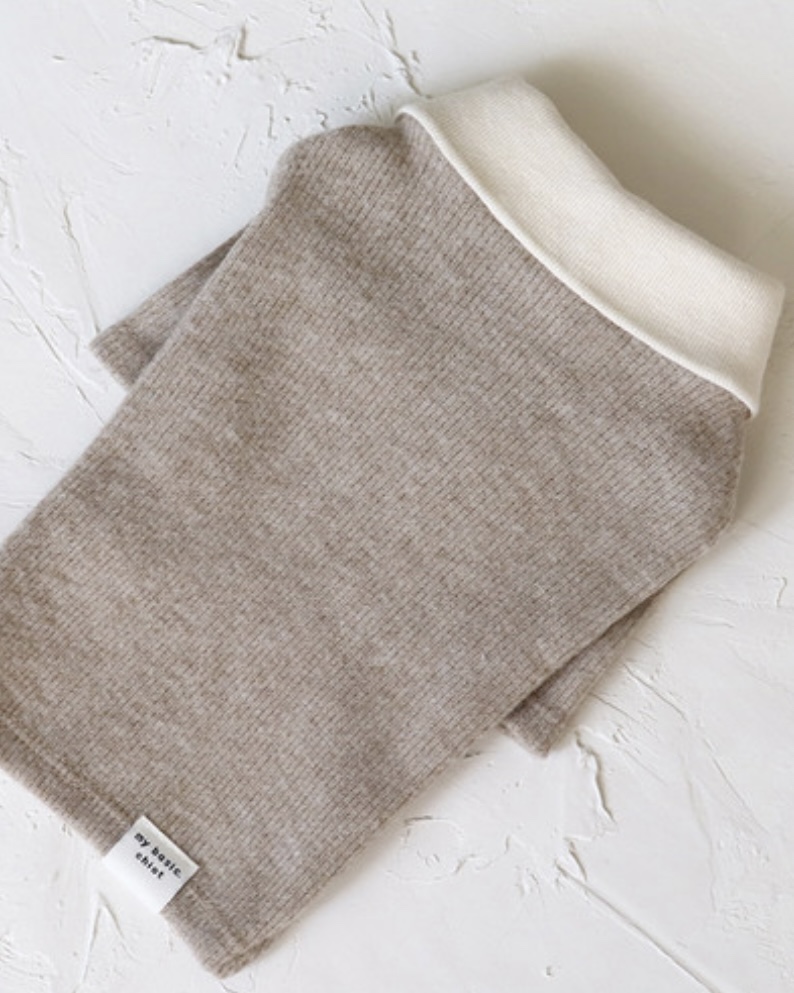 Chiot Blanc Knit Collar T-Shirt (Beige)