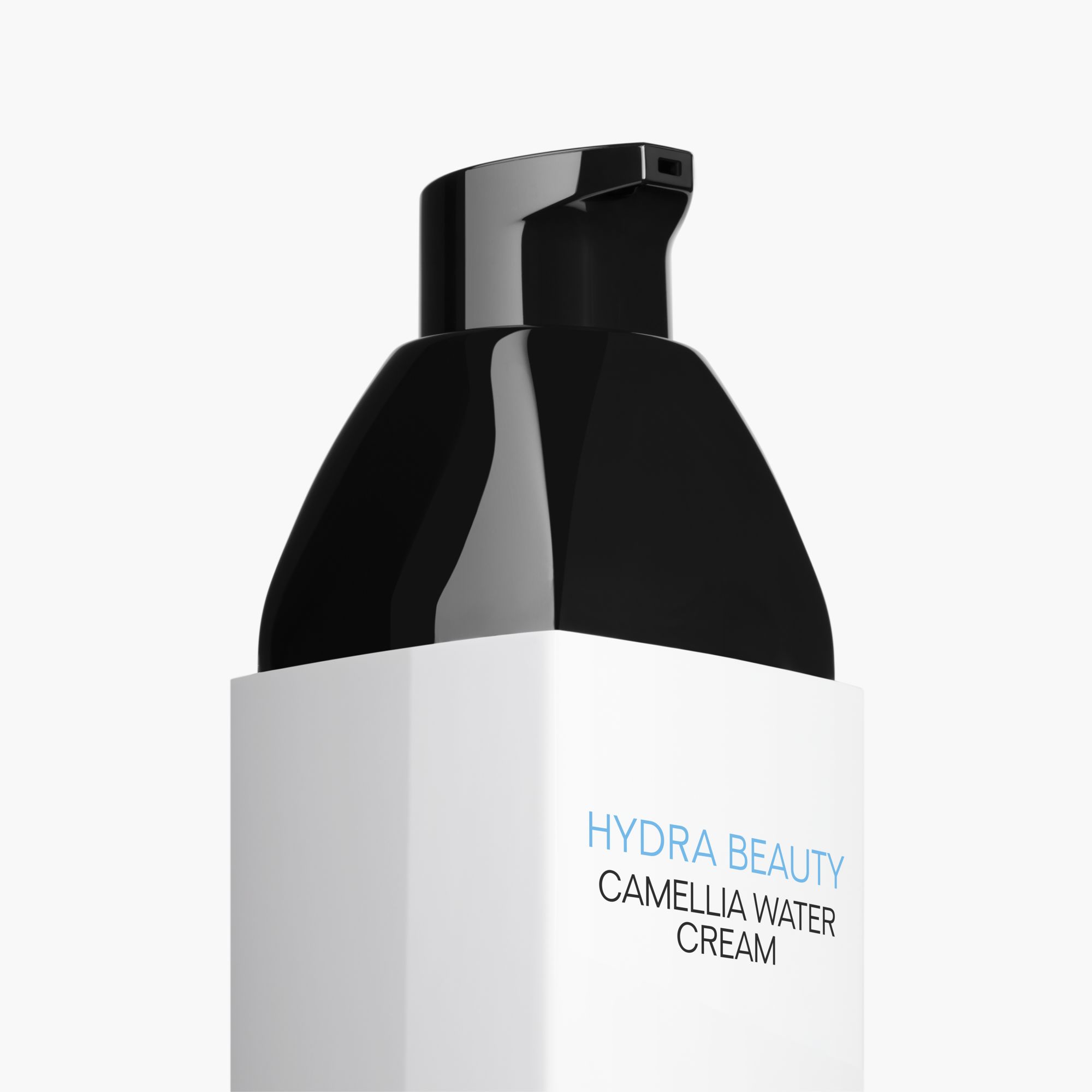 CAIRAN YANG MENCERAHKAN DAN MENGHIDRASI